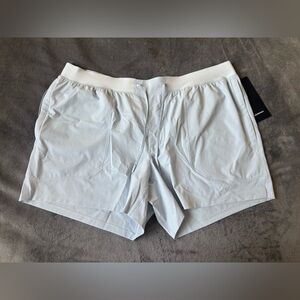 Lululemon License to Train Men’s Short 5” Size XXL